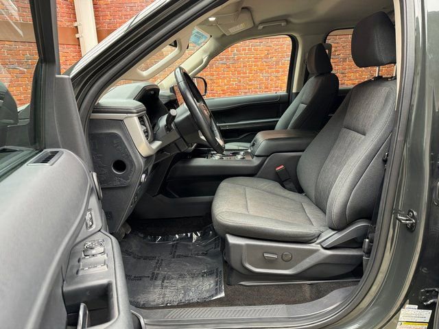 Certified 2022 Ford Expedition XLT image 23