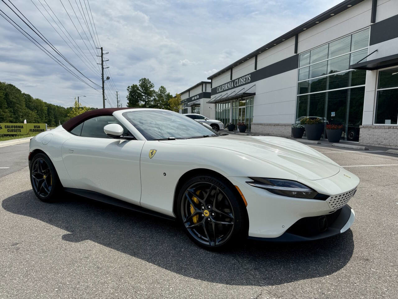 Used 2025 Ferrari Roma Spider image 14