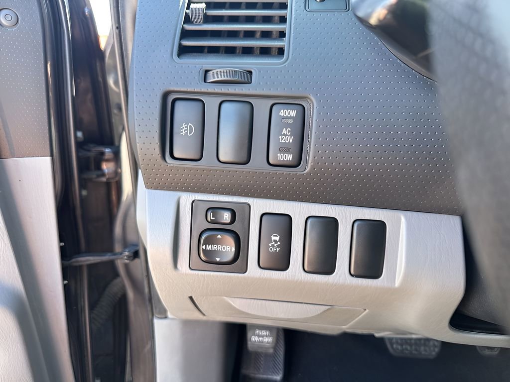 Used 2013 Toyota Tacoma PreRunner w/ TRD Sport Pkg image 27