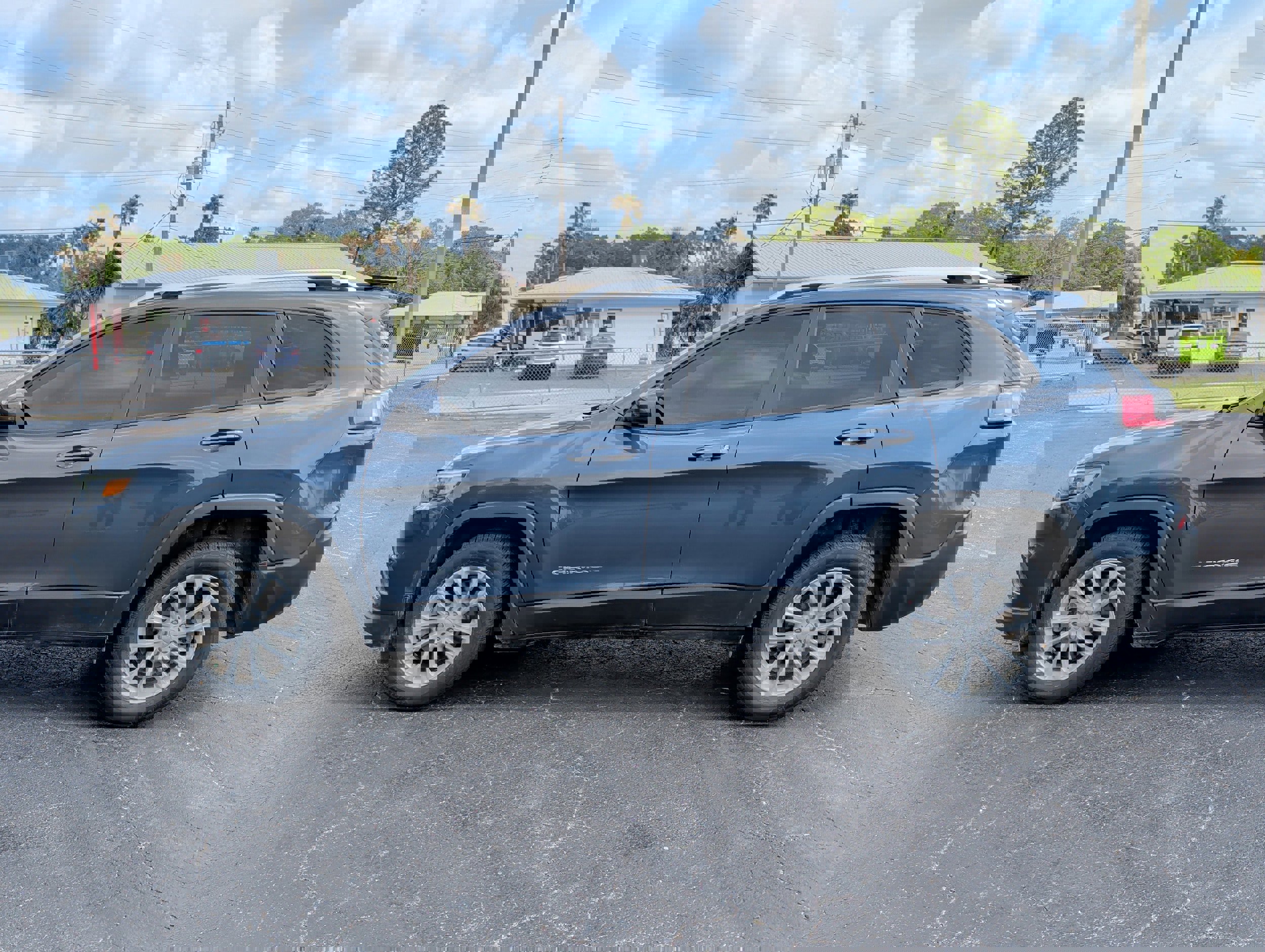 Used 2020 Jeep Cherokee Latitude image 6