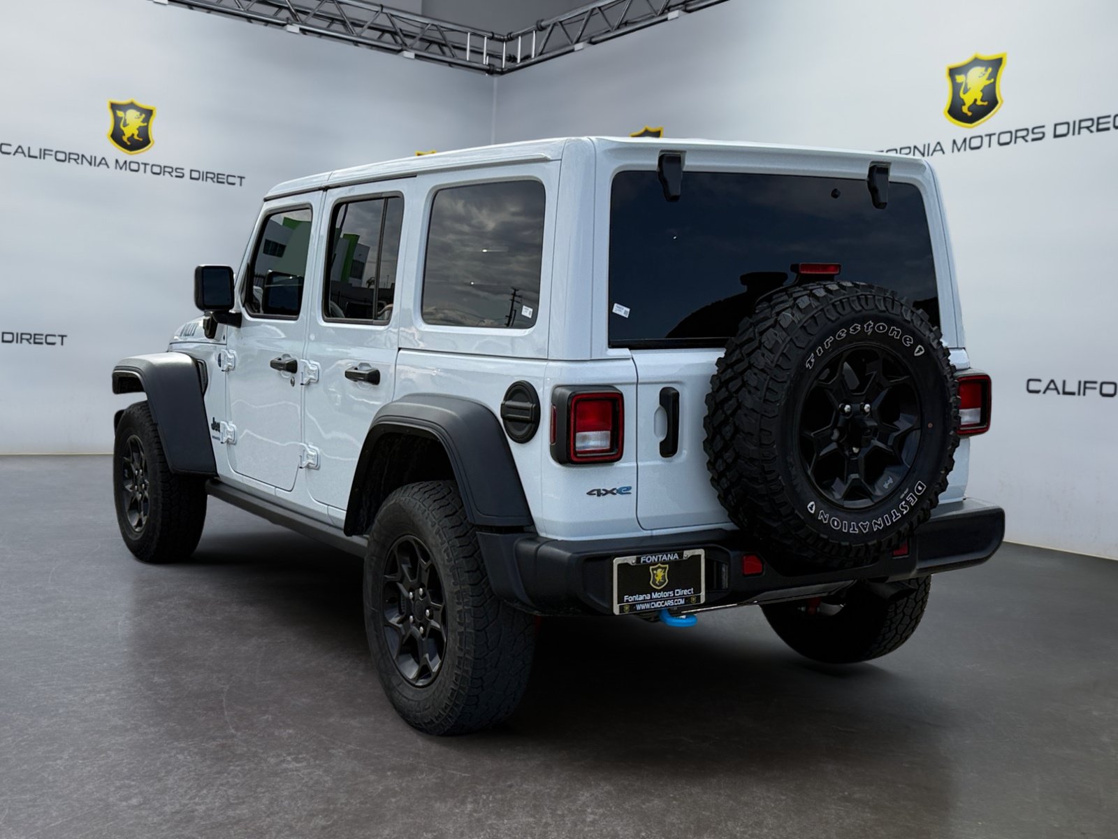 Used 2023 Jeep Wrangler Unlimited w/ 8.4" Radio Group AWD/4WD image 3