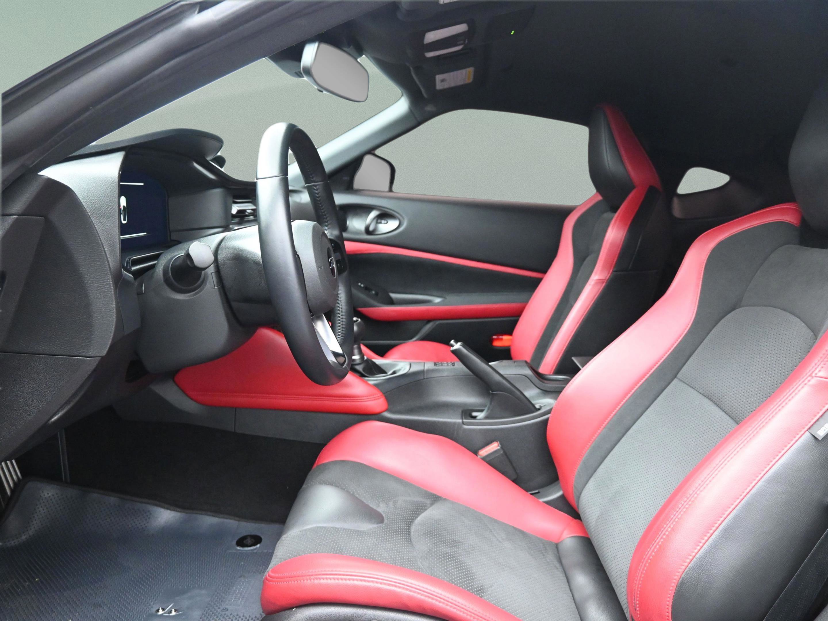 Used 2025 Nissan Z Performance w/ Floor Mat Package image 14