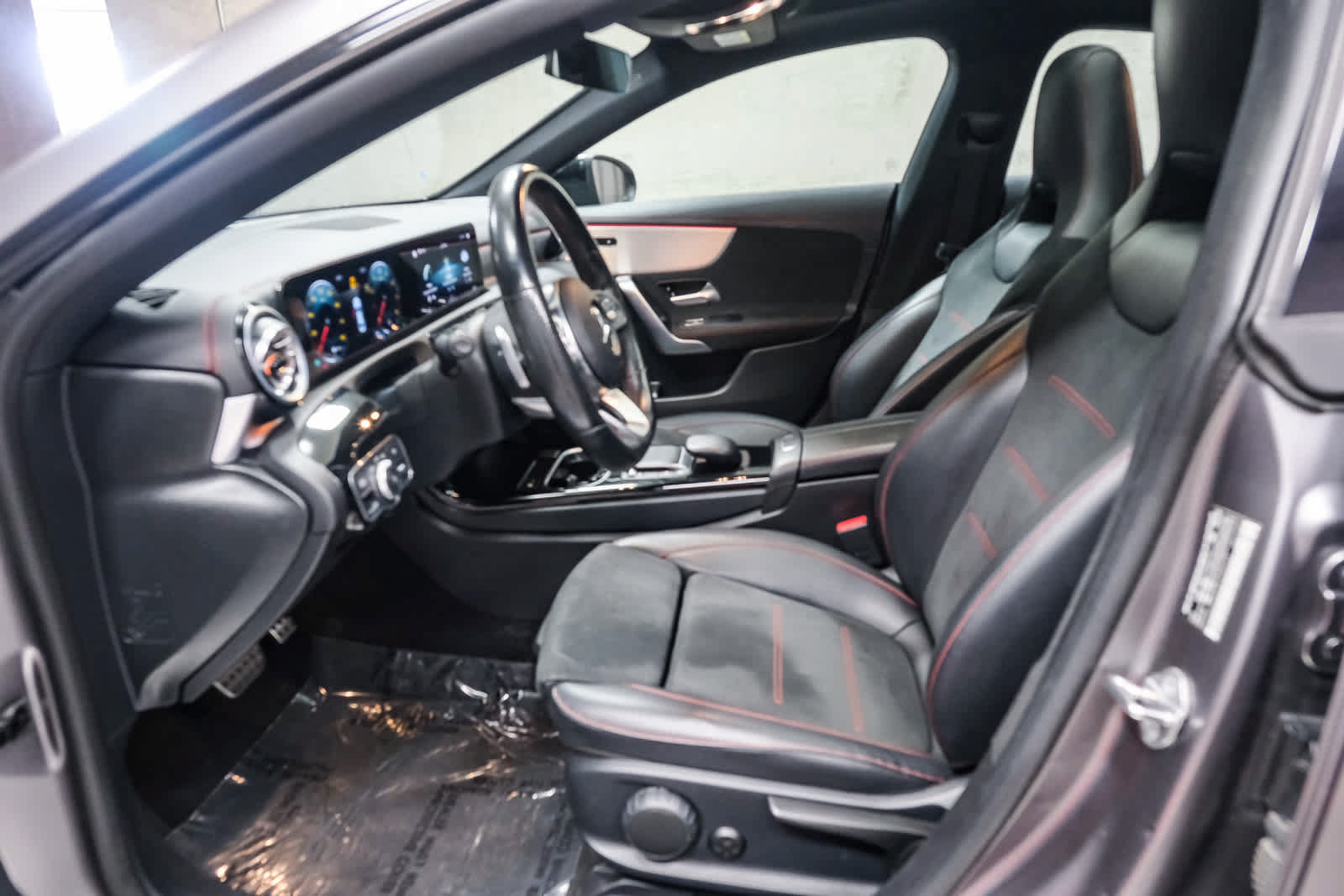 Used 2022 Mercedes-Benz CLA 250 image 24