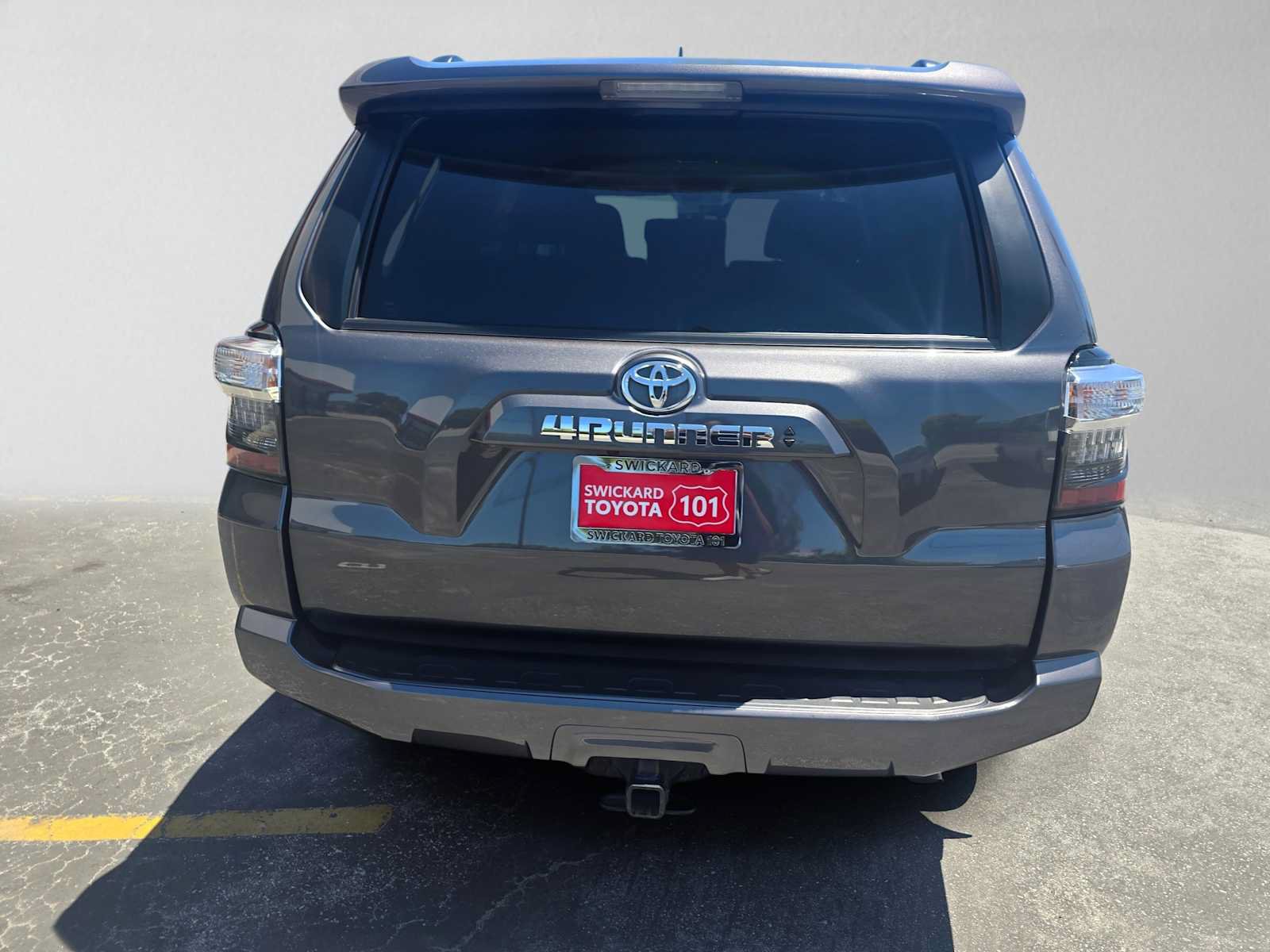 Used 2023 Toyota 4Runner SR5 AWD/4WD image 4