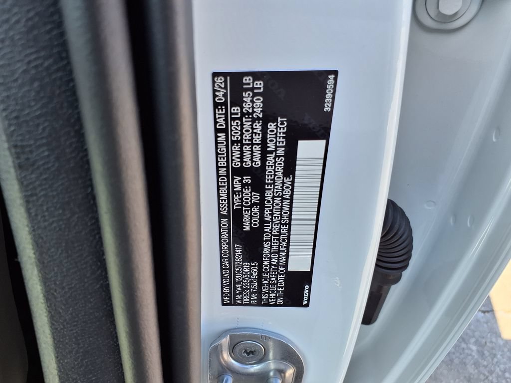 New 2026 Volvo XC40 B5 Plus w/ Protection Package Premier AWD/4WD image 35