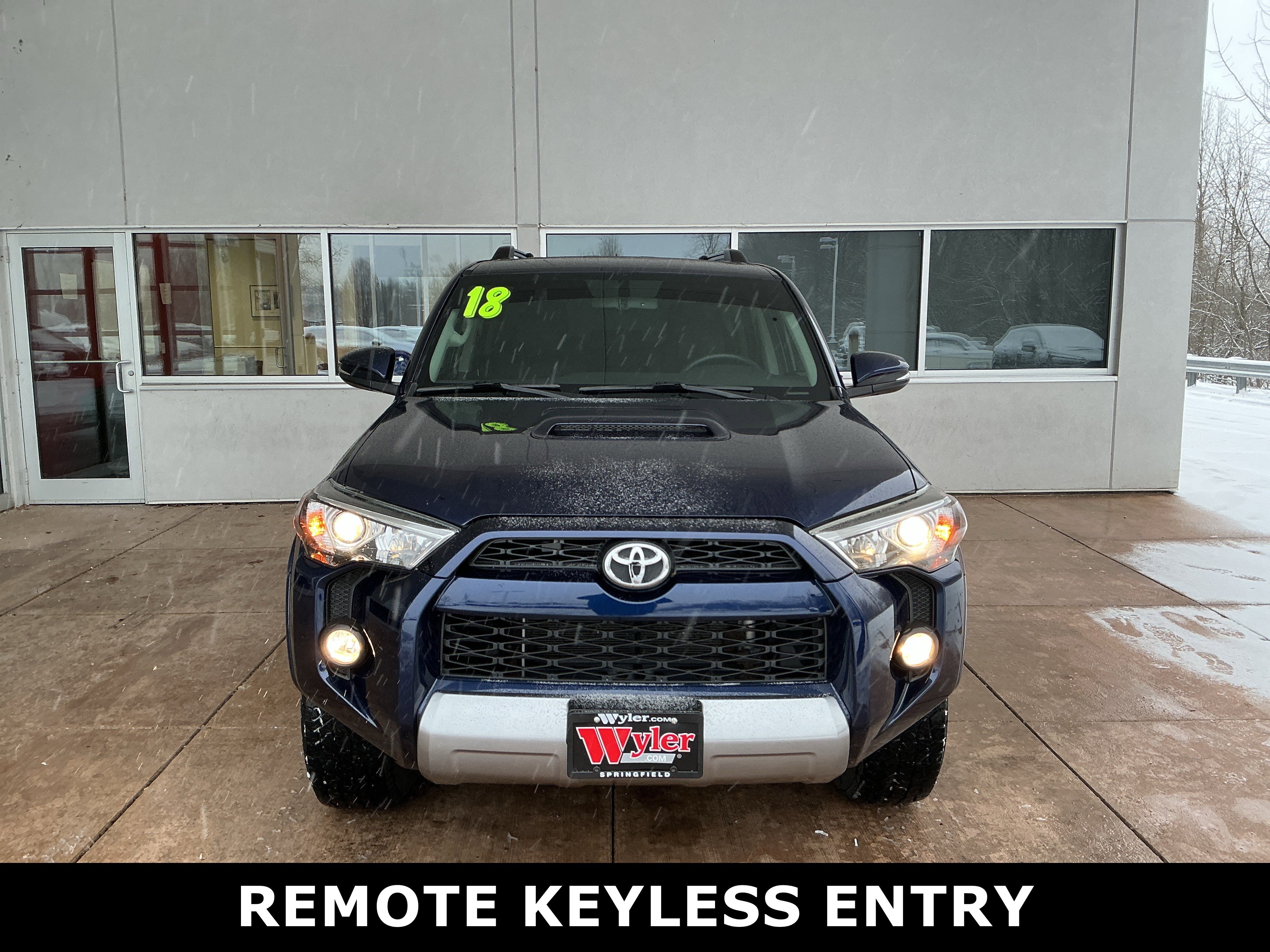 Used 2019 Toyota 4Runner 4WD image 2