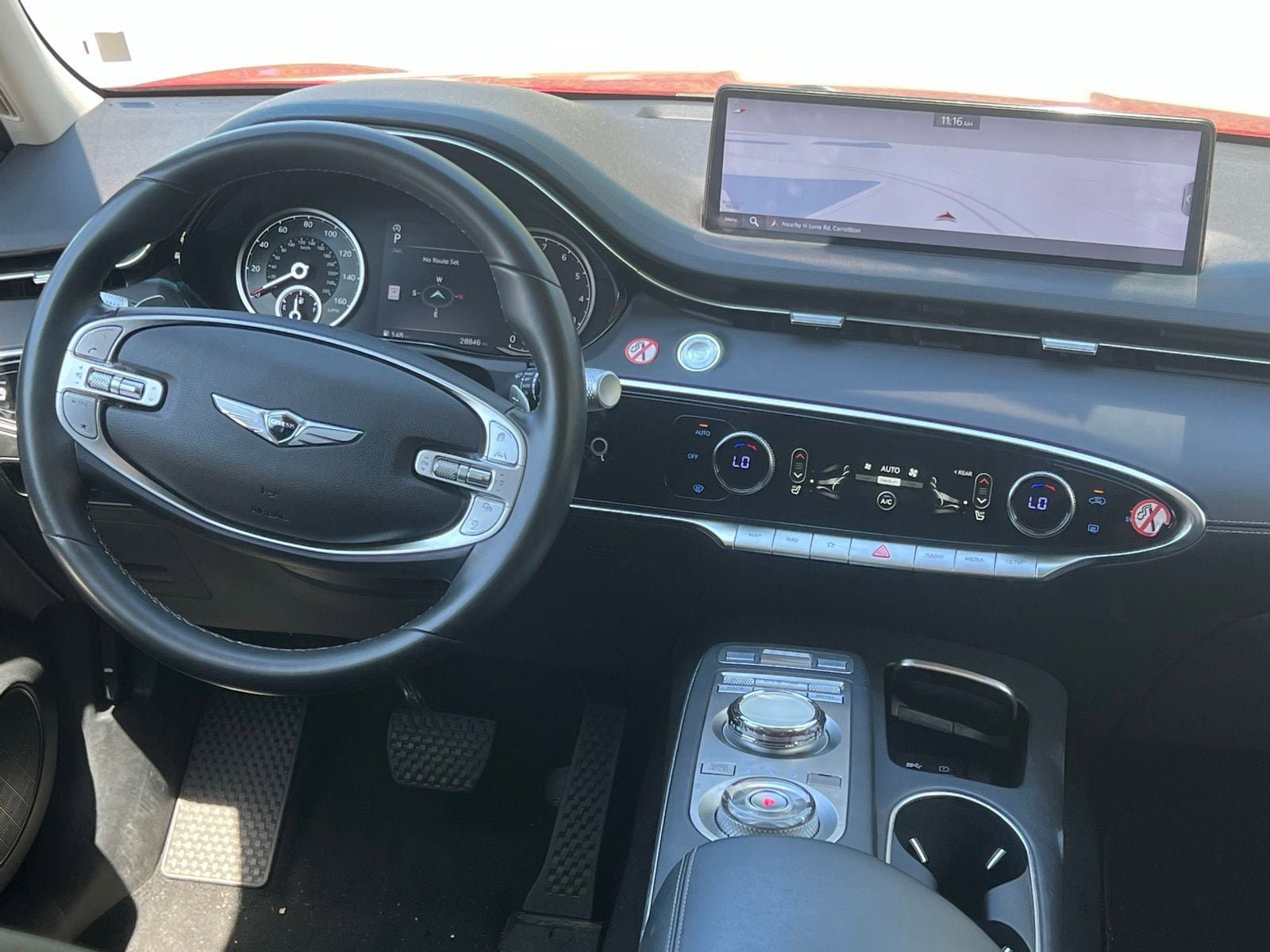 Used 2025 Genesis GV70 2.5T AWD/4WD image 18