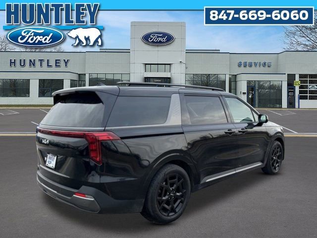 Used 2025 Kia Carnival SX w/ SX Dark Edition Package image 5