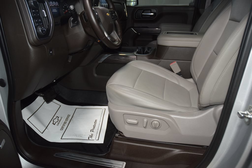 Used 2019 Chevrolet Silverado 1500 LTZ w/ LTZ Premium Package AWD/4WD image 43