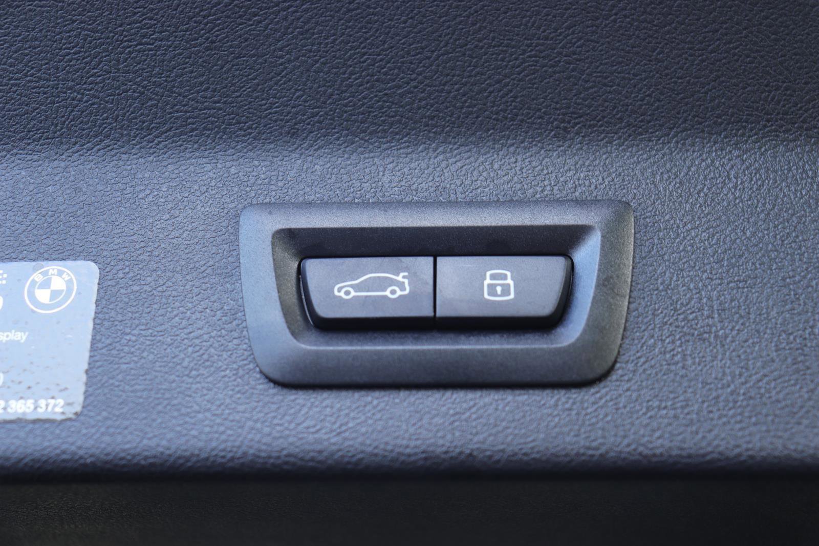 Used 2024 BMW X3 sDrive30i w/ Premium Package w/ZPA image 19