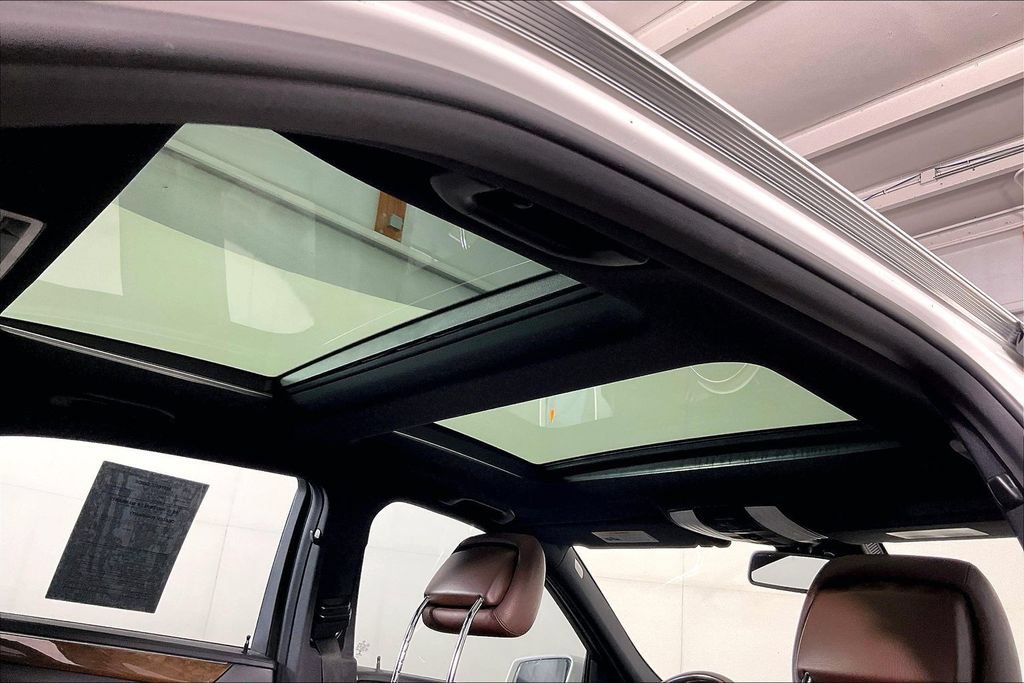 Used 2015 Mercedes-Benz E 400 Sedan image 19