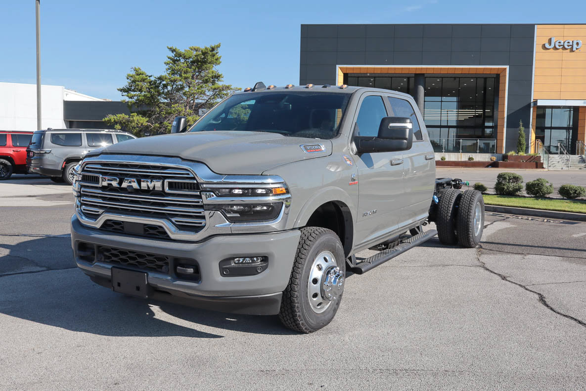 New 2027 RAM 3500 Big Horn AWD/4WD image 1