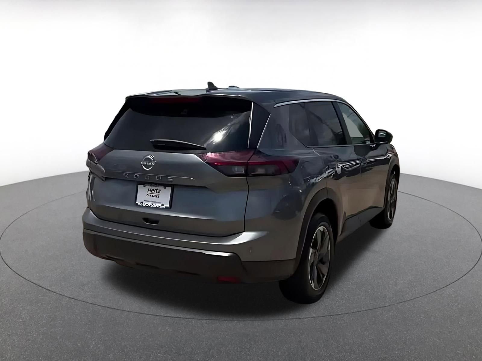 Used 2025 Nissan Rogue SV FWD image 14