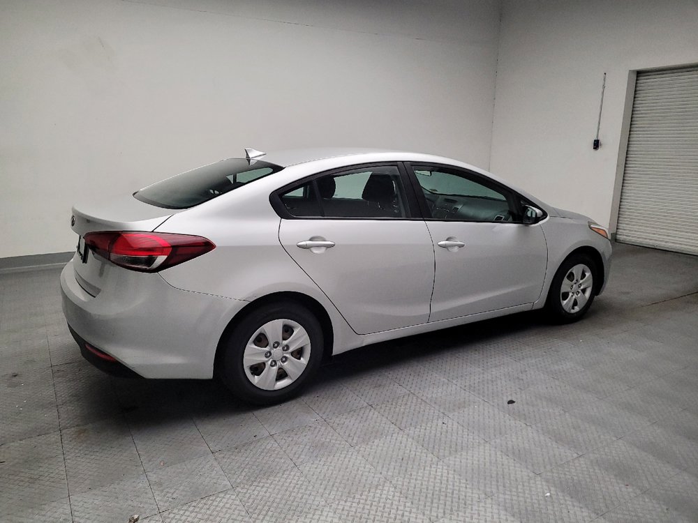 Used 2017 Kia Forte LX FWD image 10