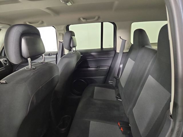 Used 2015 Jeep Patriot Latitude image 15