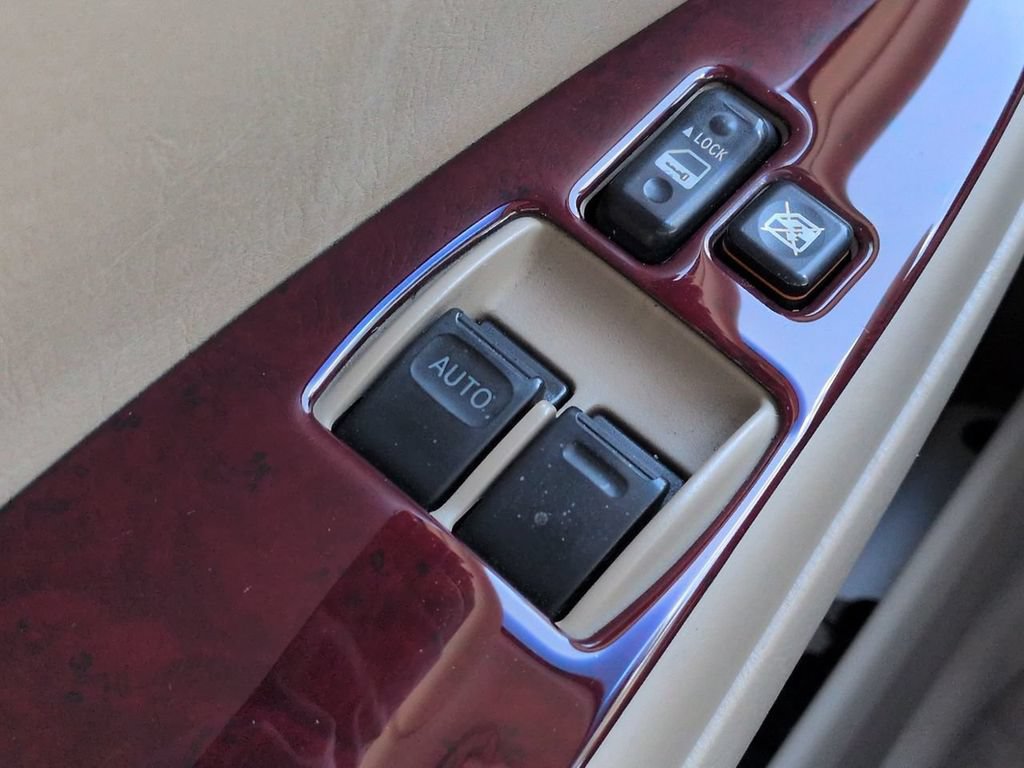 Used 2005 Toyota Solara SLE FWD image 21
