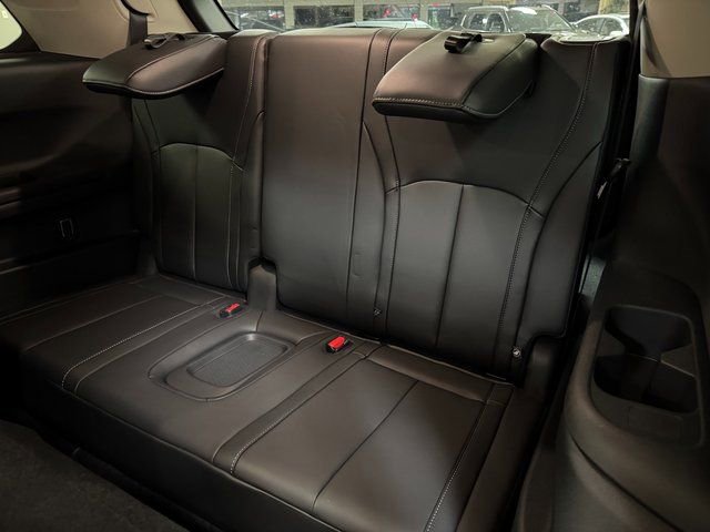 Used 2025 INFINITI QX60 Luxe FWD image 23