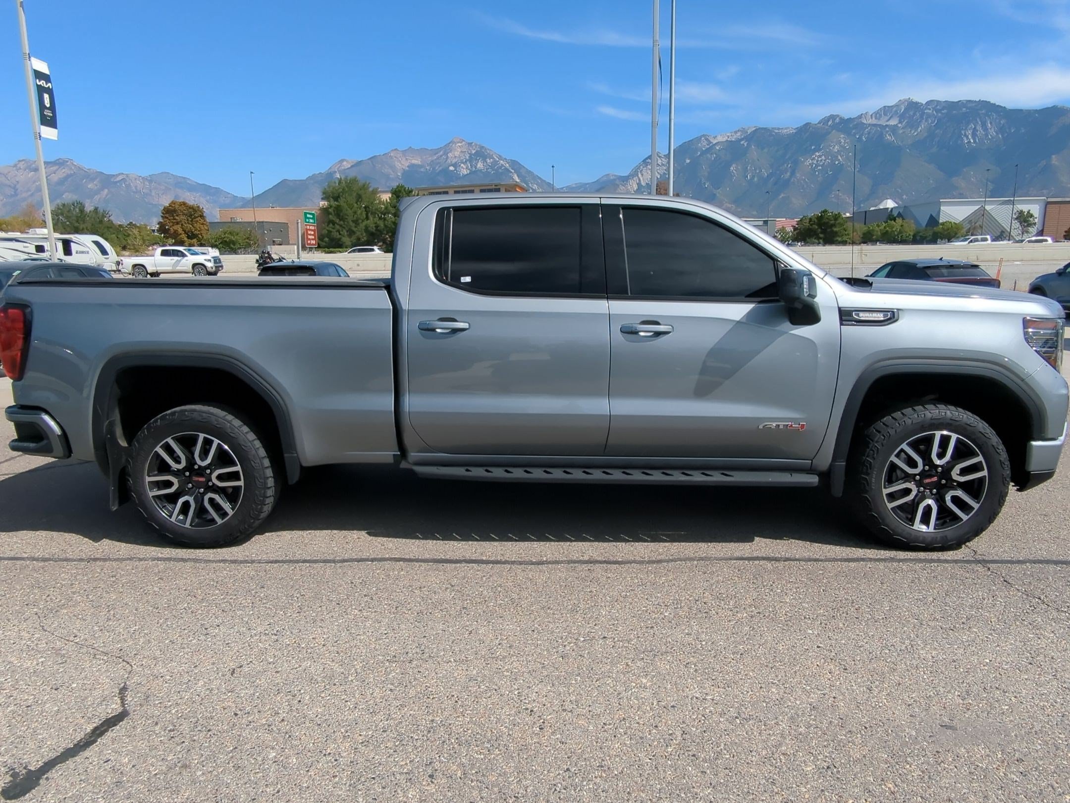 Used 2024 GMC Sierra 1500 AT4 w/ Technology Package AWD/4WD image 7
