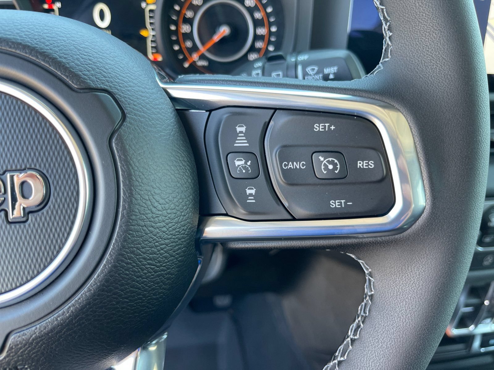 New 2026 Jeep Wrangler Unlimited Sahara AWD/4WD image 28