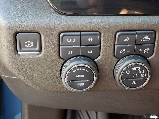 Certified 2025 Chevrolet Silverado 2500 LTZ w/ LTZ Convenience Package image 24