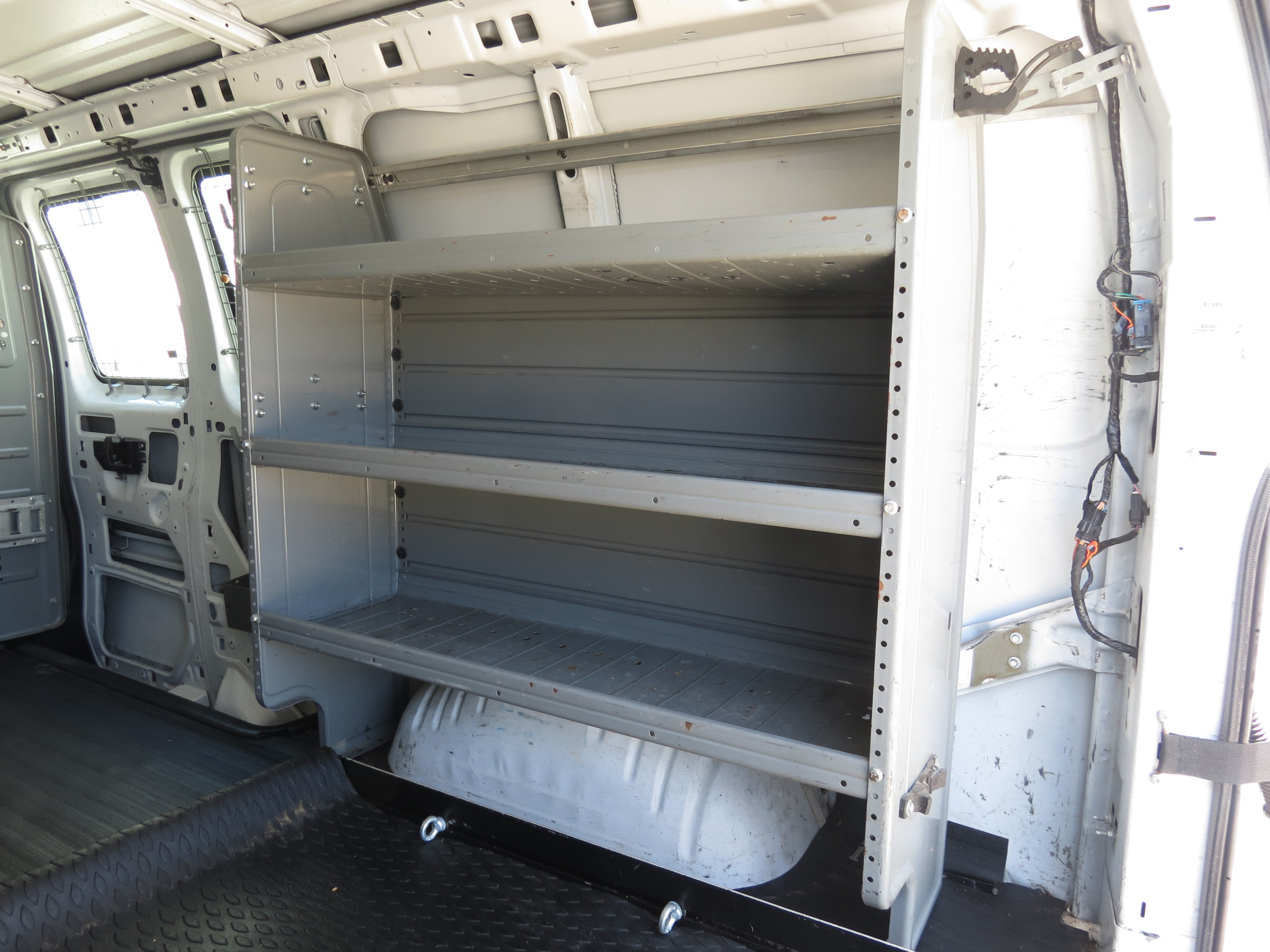 Used 2015 Chevrolet Express 2500 RWD image 28