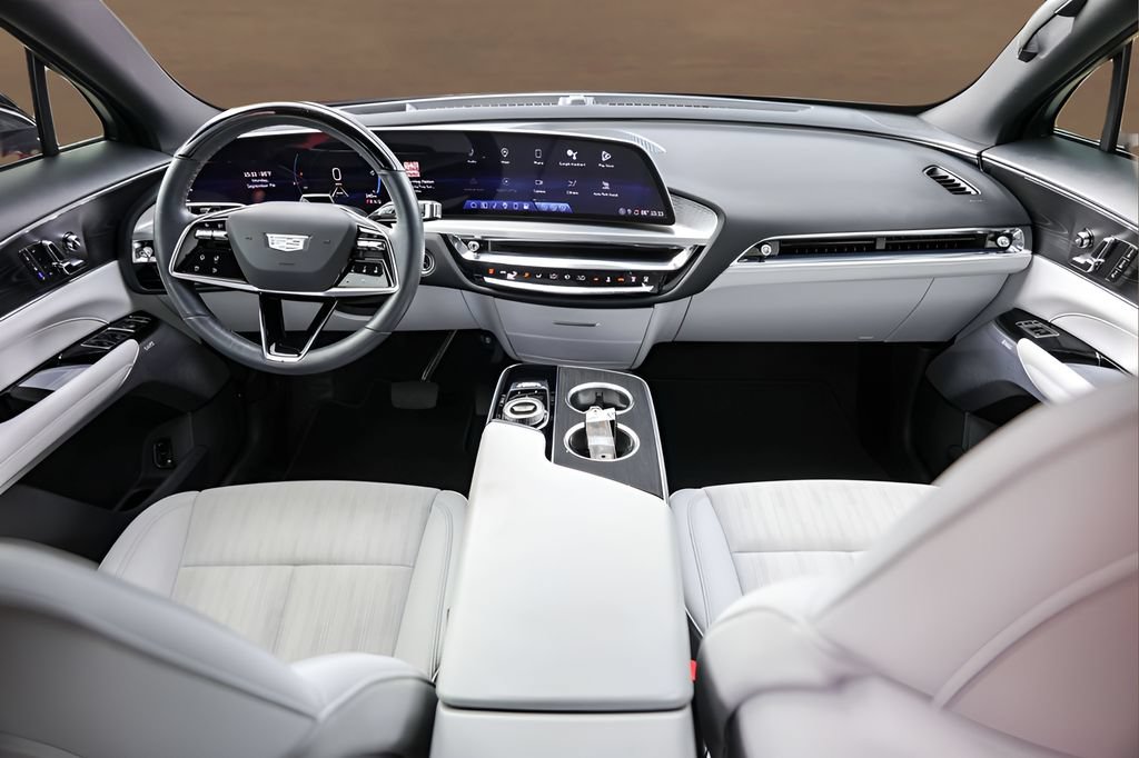 Certified 2024 Cadillac Lyriq Luxury RWD image 22