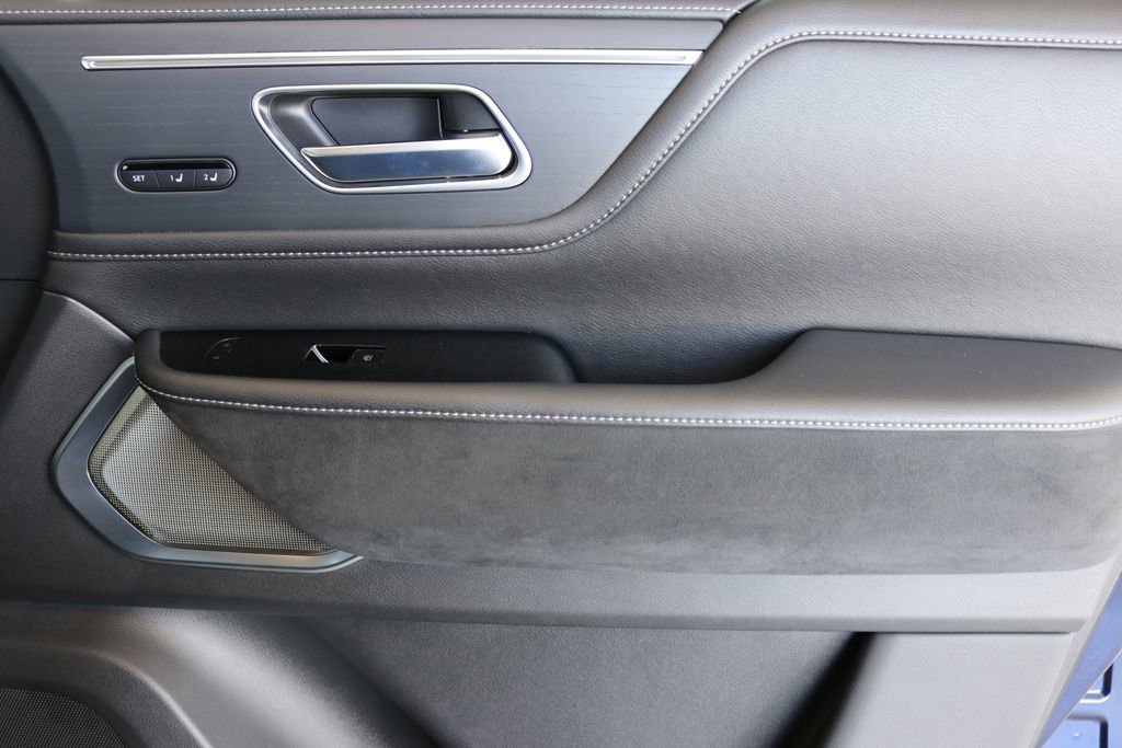 Certified 2025 INFINITI QX80 Sensory image 38