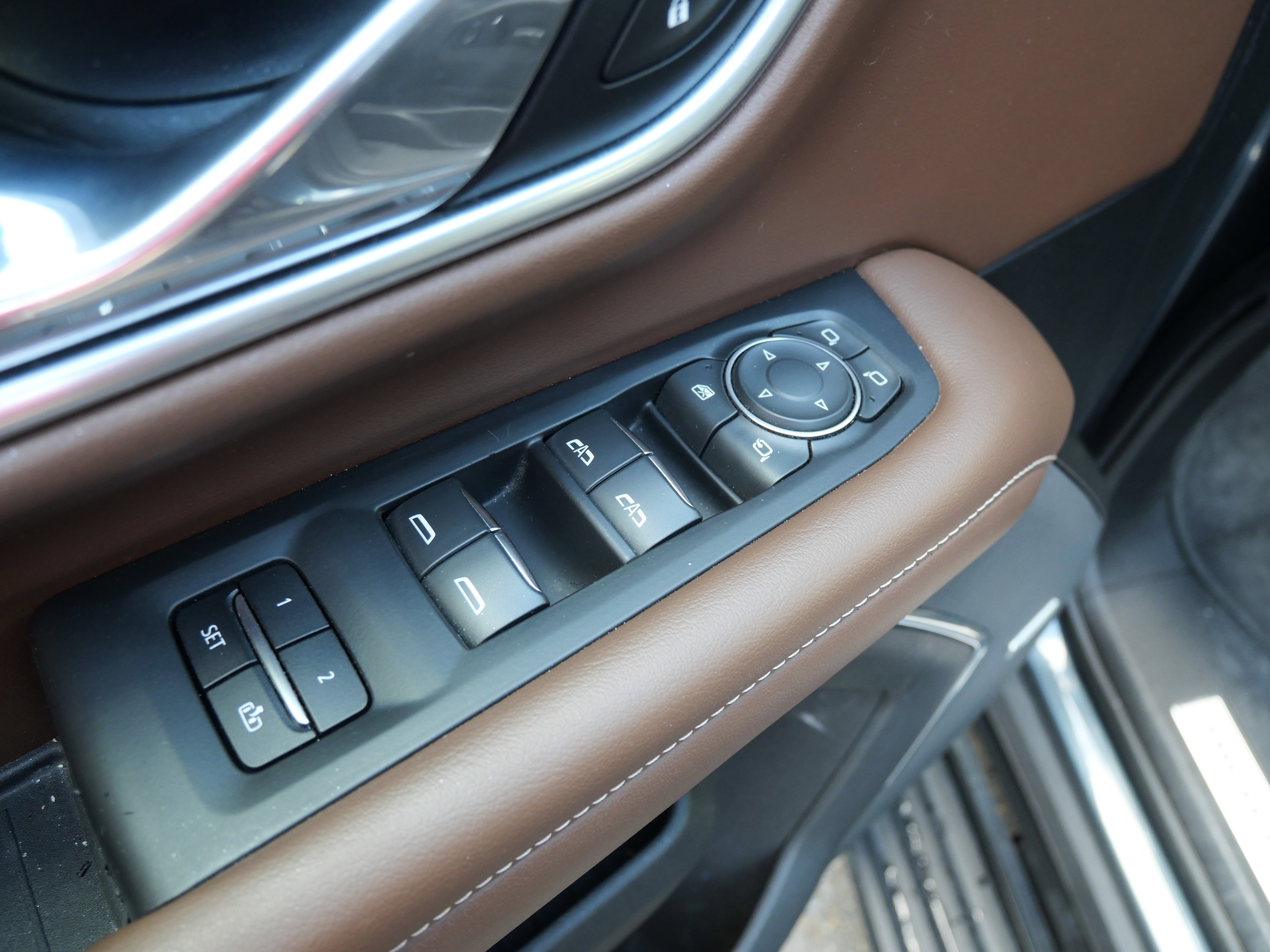Used 2021 Chevrolet Tahoe High Country w/ Premium Package image 7