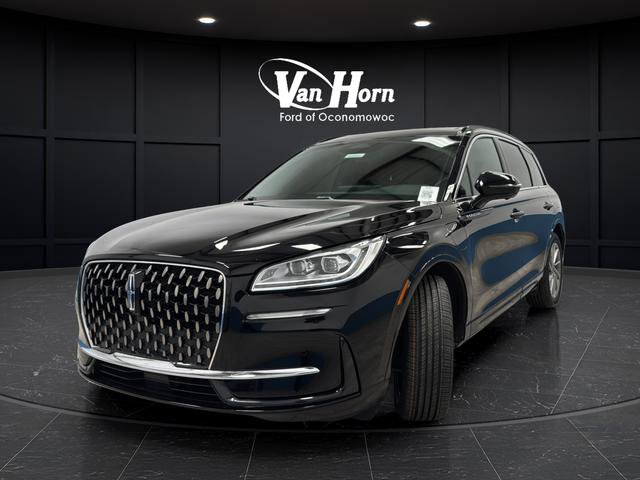 Used 2025 Lincoln Corsair Grand Touring w/ Equipment Group 301A AWD/4WD image 3
