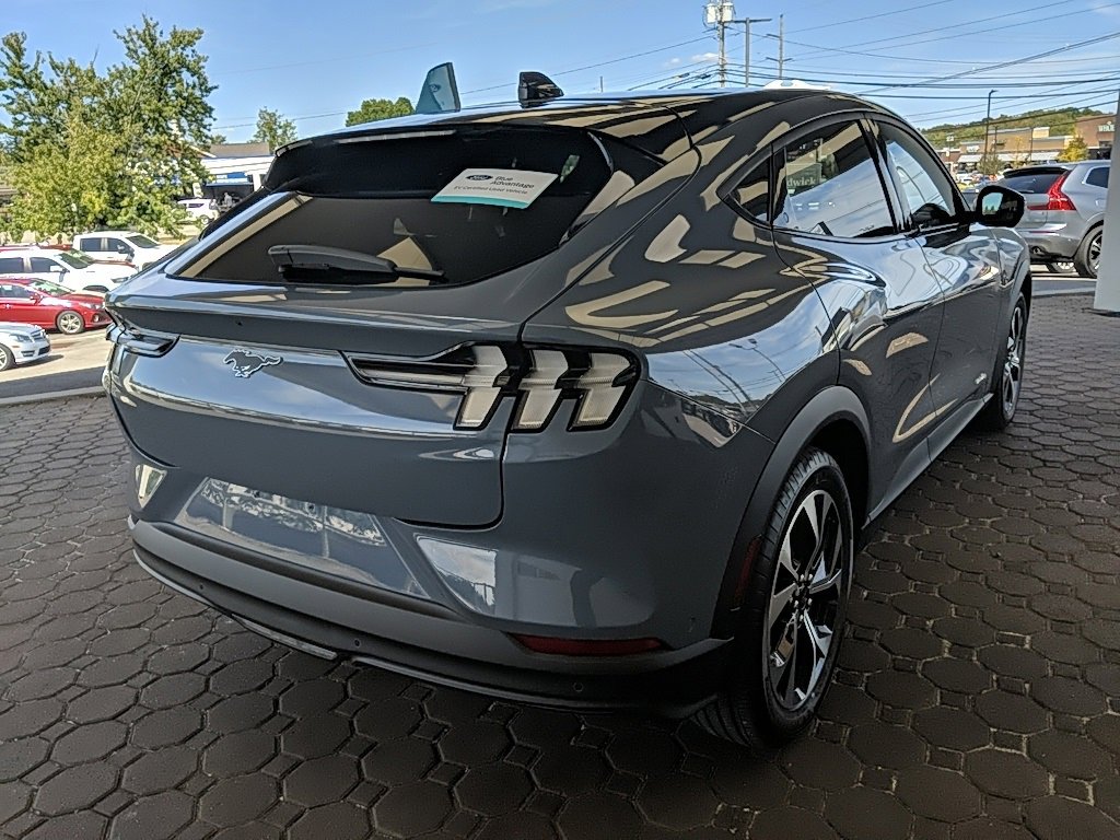 Used 2024 Ford Mustang Mach-E Select image 5