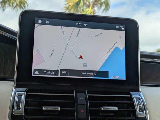 Used 2018 Lincoln Navigator Select image 28