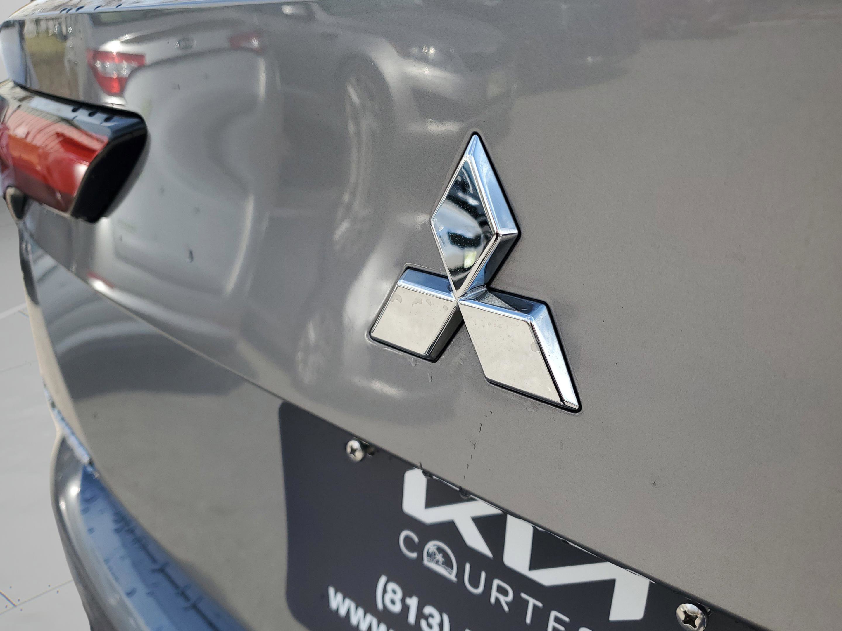 Used 2023 Mitsubishi Outlander SE Black Edition image 33