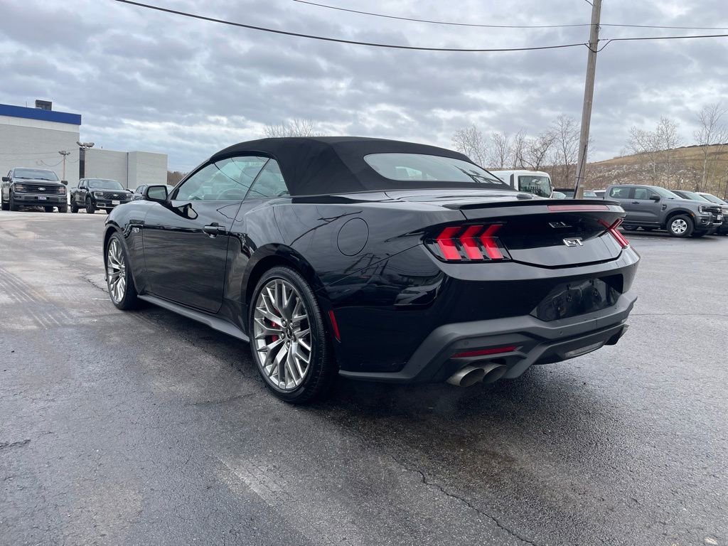Used 2024 Ford Mustang GT Premium image 3