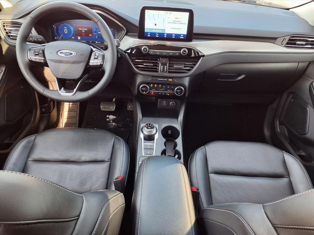 Used 2021 Ford Escape Titanium w/ Class II Trailer Tow Package image 10