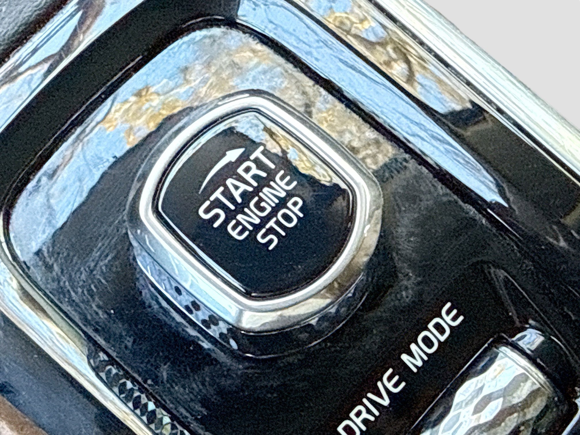 Used 2019 Volvo XC90 T6 Momentum w/ Protection Package Premier image 36