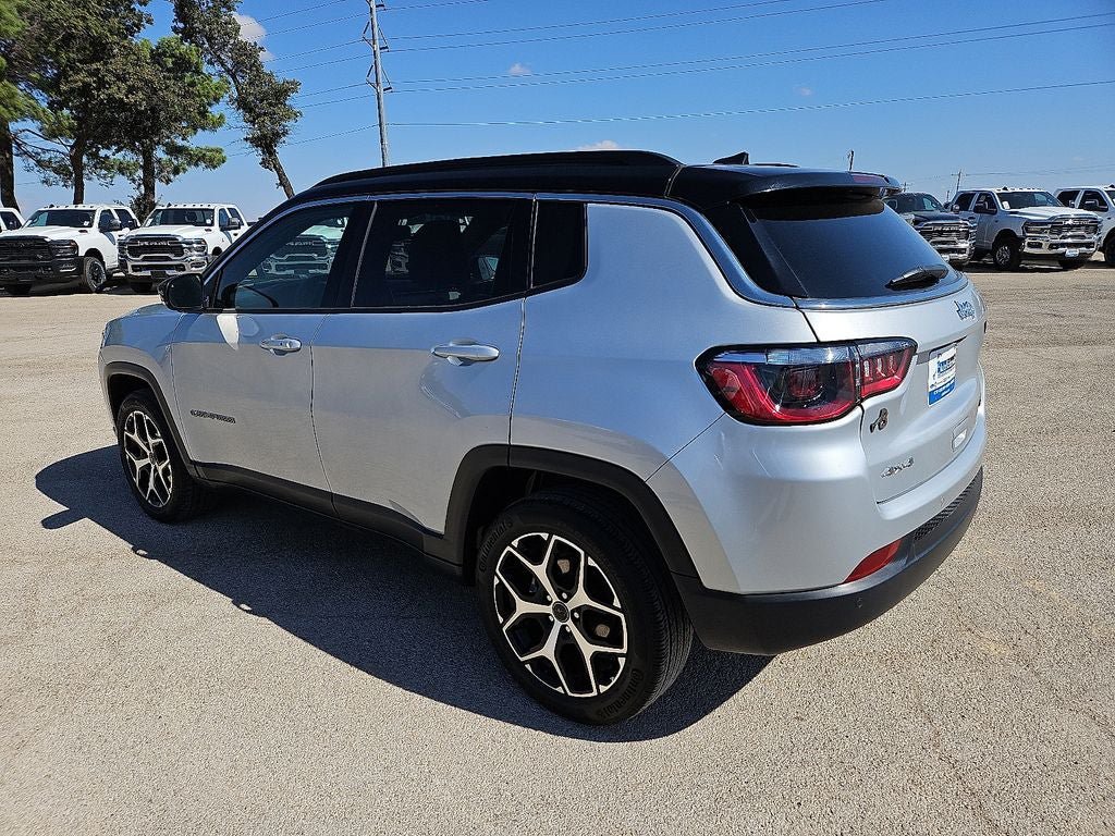 Used 2025 Jeep Compass Limited AWD/4WD image 4