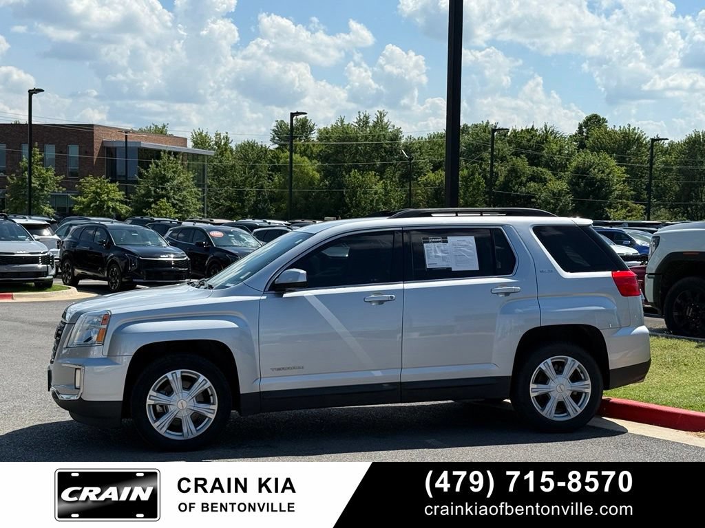 Used 2017 GMC Terrain SLE w/ Convenience Package FWD image 4