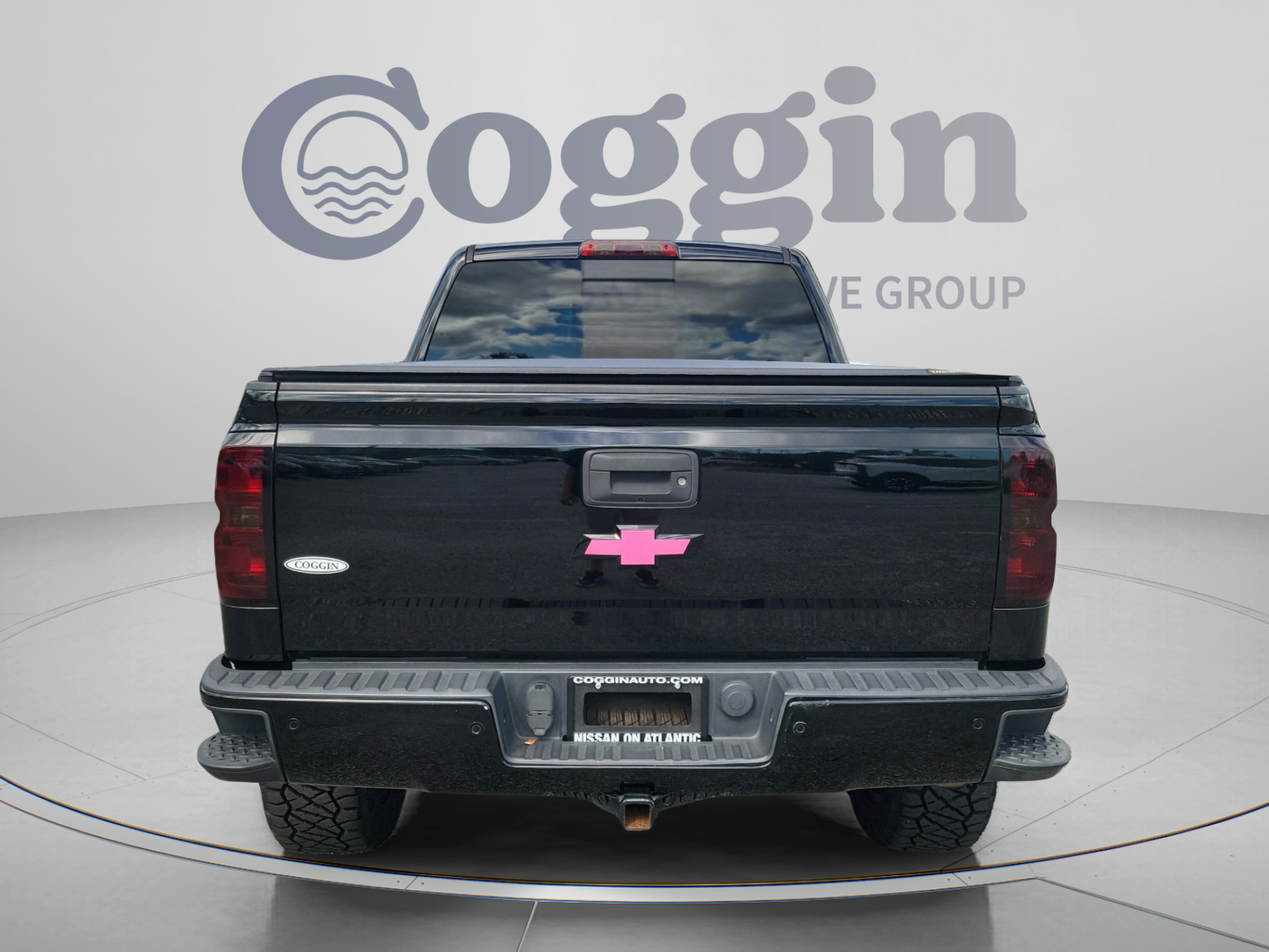 Used 2014 Chevrolet Silverado 1500 LTZ Z71 w/ LTZ Plus Package AWD/4WD image 3
