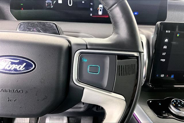 Used 2025 Ford Expedition Platinum w/ Driver's Package AWD/4WD image 19