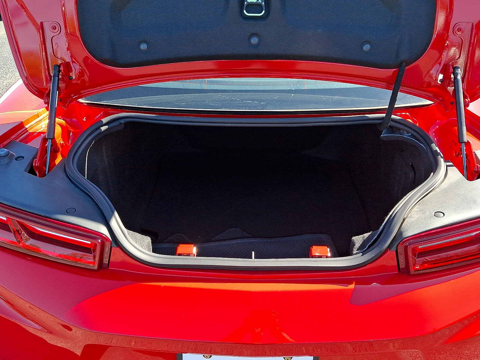 Certified 2016 Chevrolet Camaro LT RWD image 28