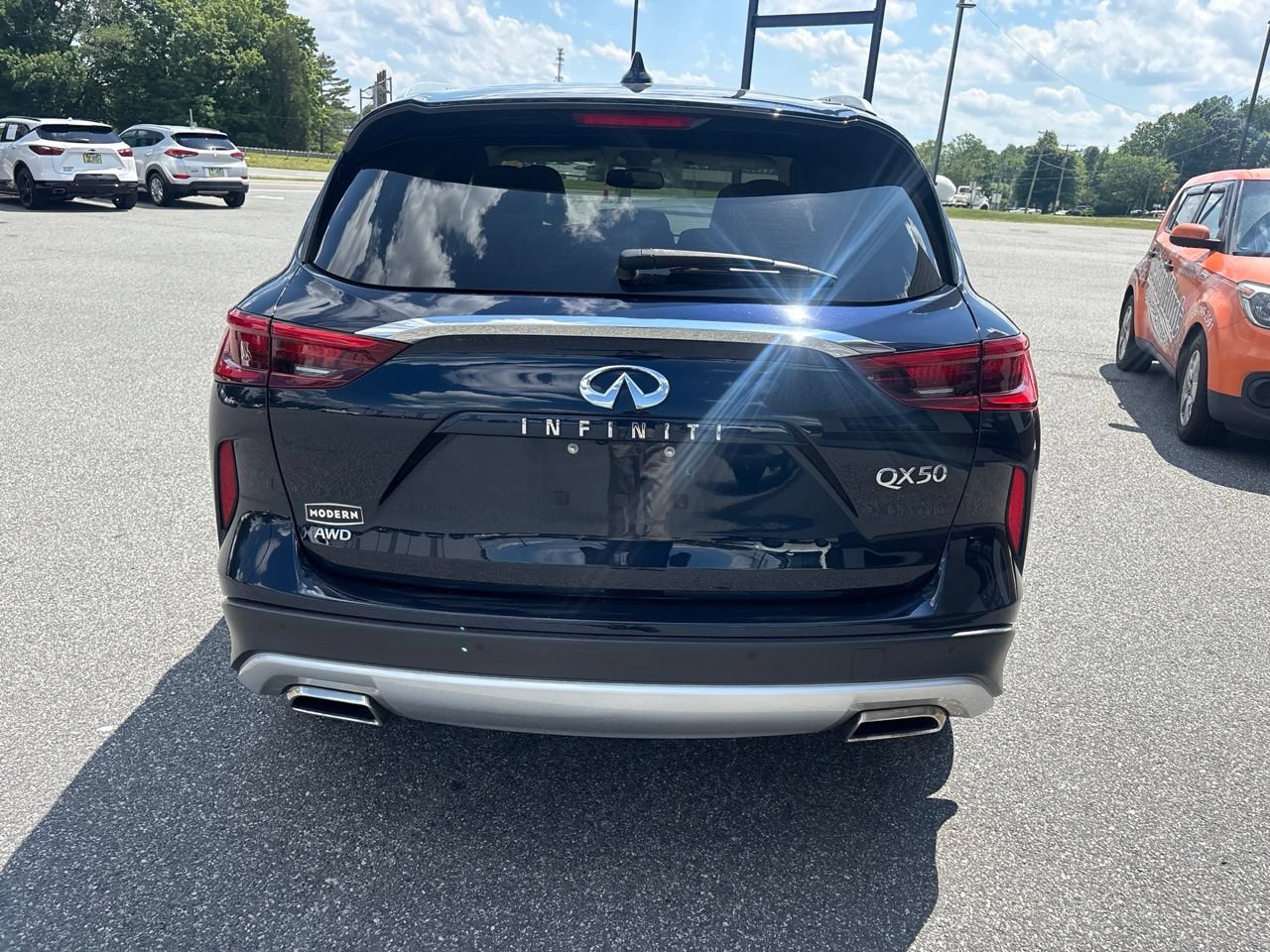 Used 2020 INFINITI QX50 Luxe w/ Navigation Package AWD/4WD image 7