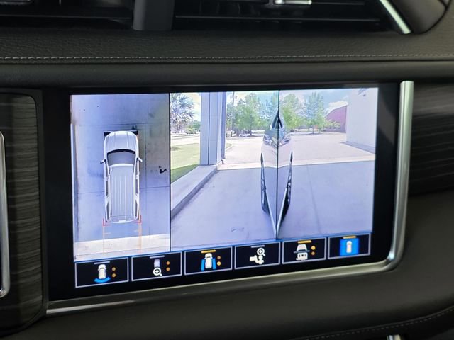 Used 2021 GMC Yukon Denali w/ Denali Premium Package AWD/4WD image 22