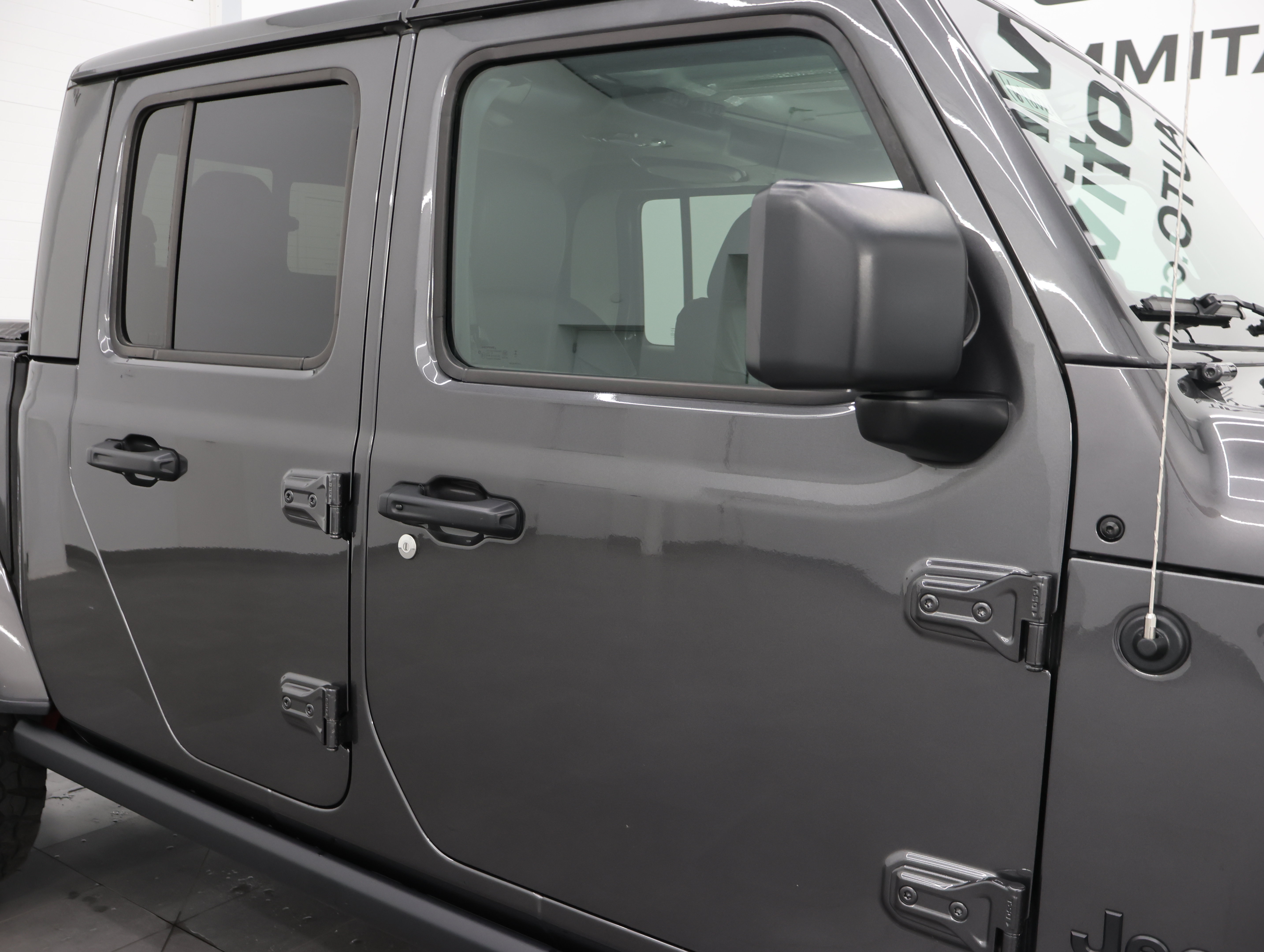Used 2023 Jeep Gladiator Sport AWD/4WD image 25