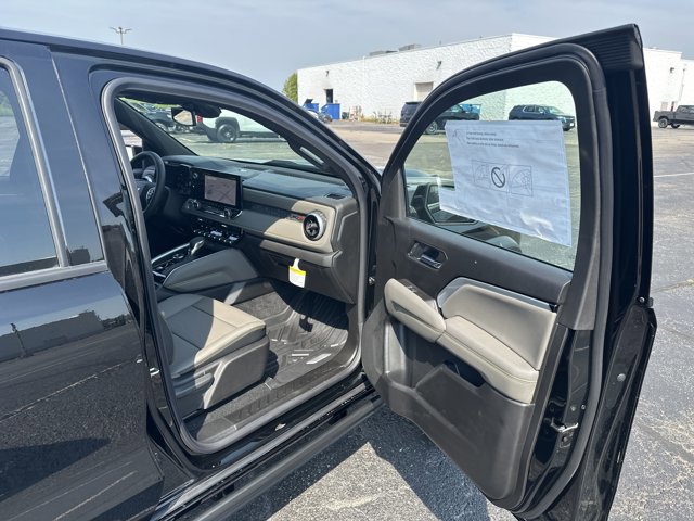 New 2026 Chevrolet Colorado ZR2 w/ Technology Package image 28