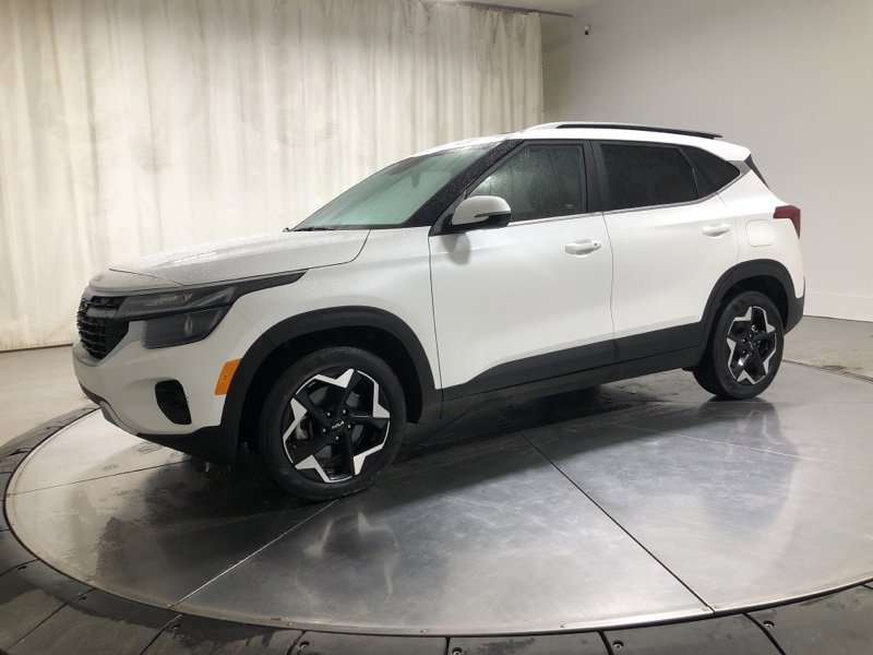 Used 2024 Kia Seltos EX image 4