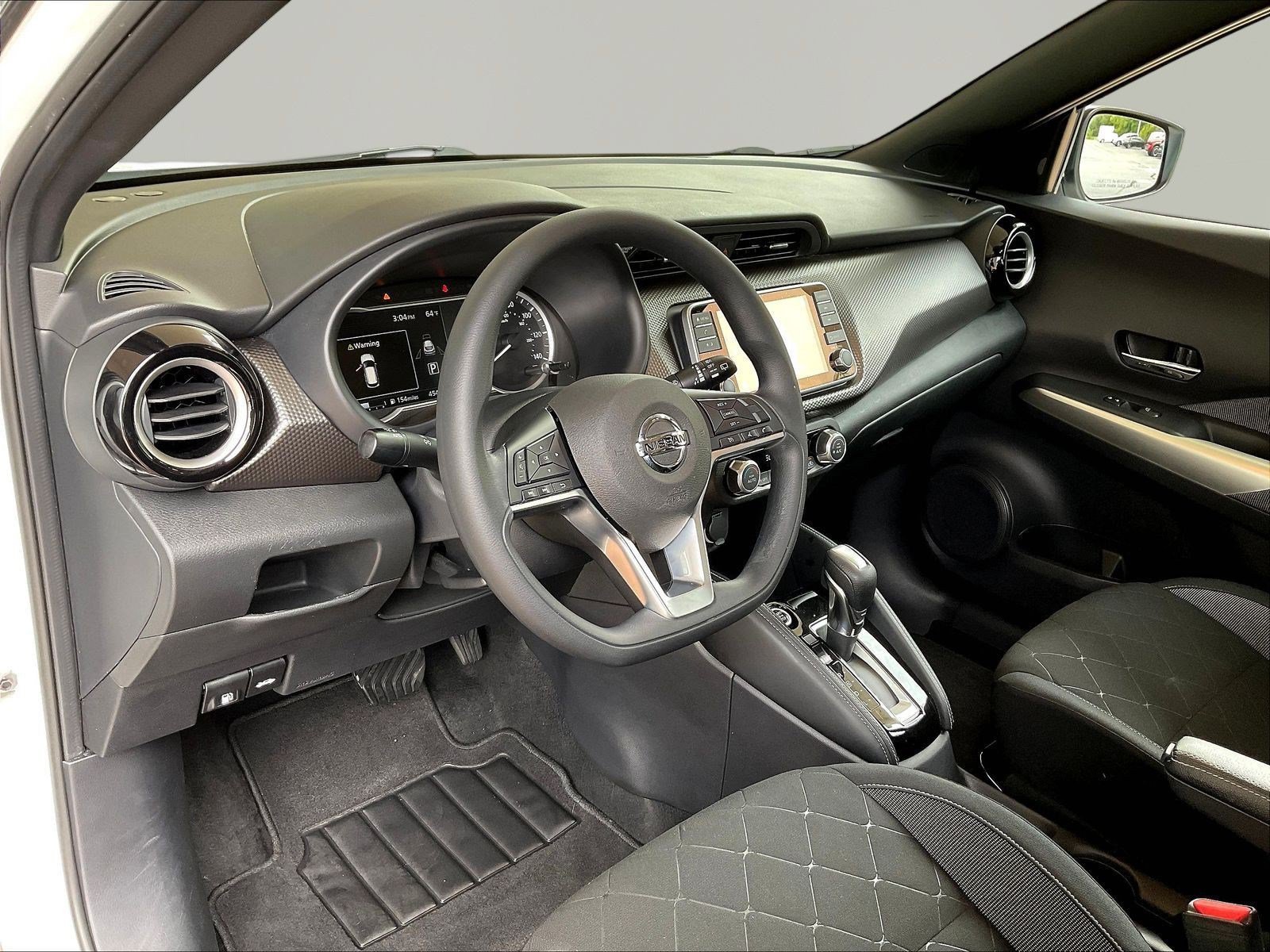 Used 2020 Nissan Kicks SV FWD image 16