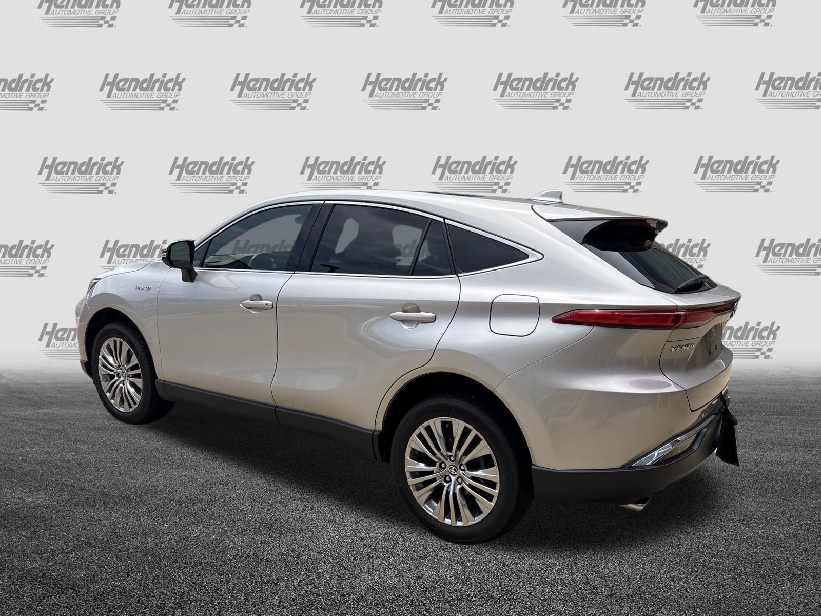 Used 2021 Toyota Venza Limited w/ Carpet Mat Package (TMS) AWD/4WD image 8