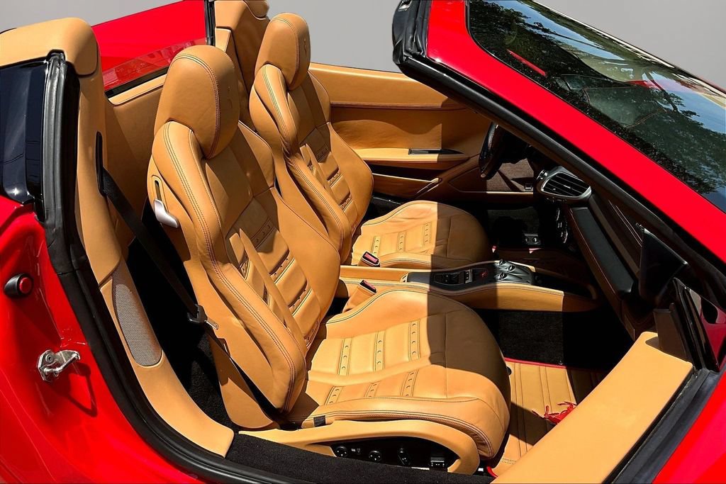 Used 2012 Ferrari 458 Spider RWD image 23