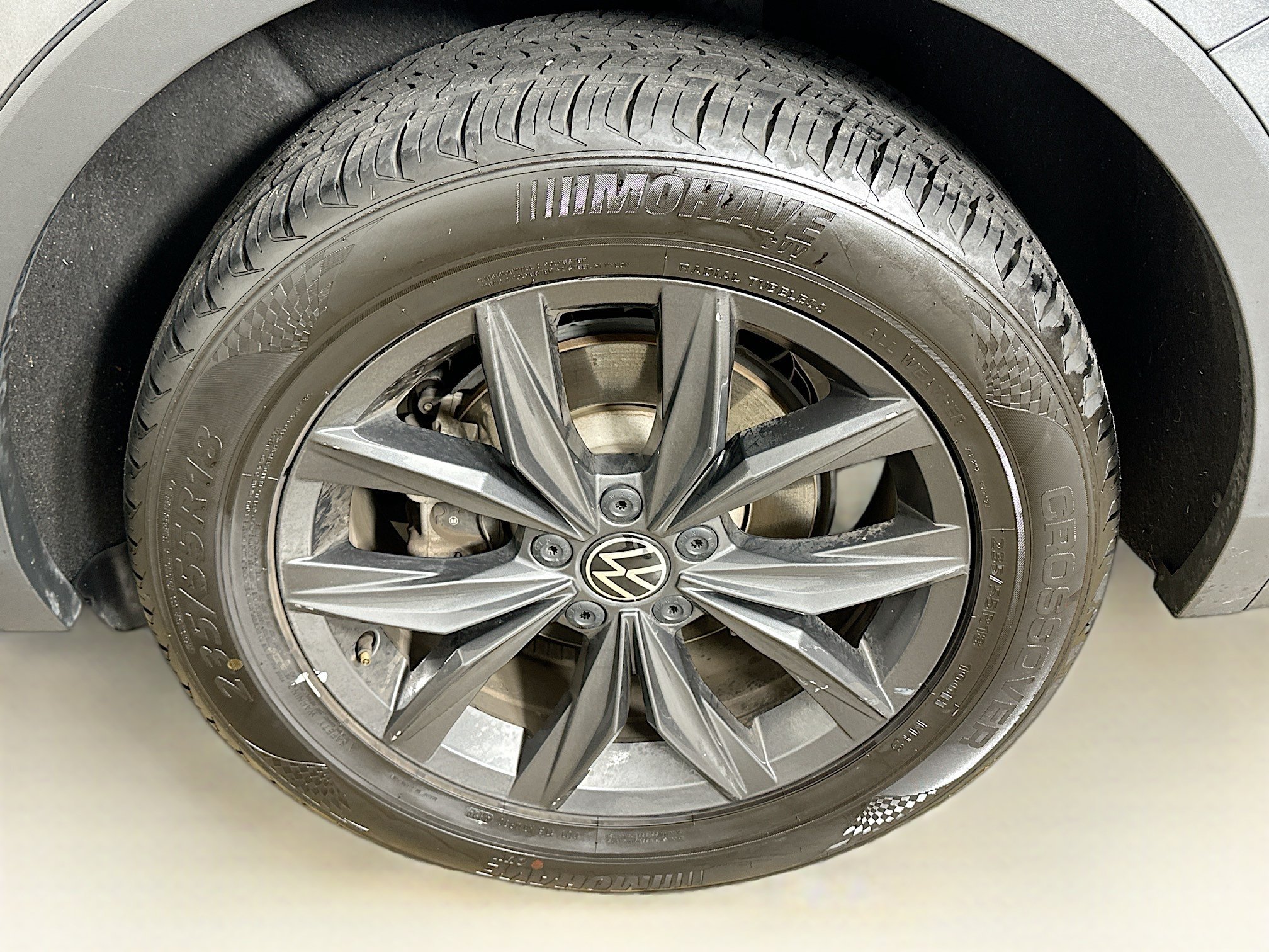 Used 2024 Volkswagen Tiguan SE FWD image 11