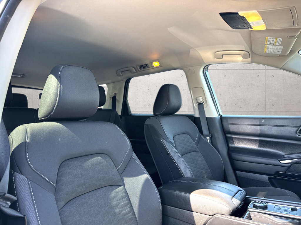 Used 2025 Nissan Pathfinder SV AWD/4WD image 7